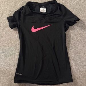 5/$15- Nike t-shirt size XS